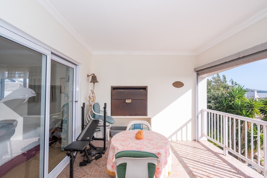 5 Bedroom Property for Sale in Myburgh Park Western Cape